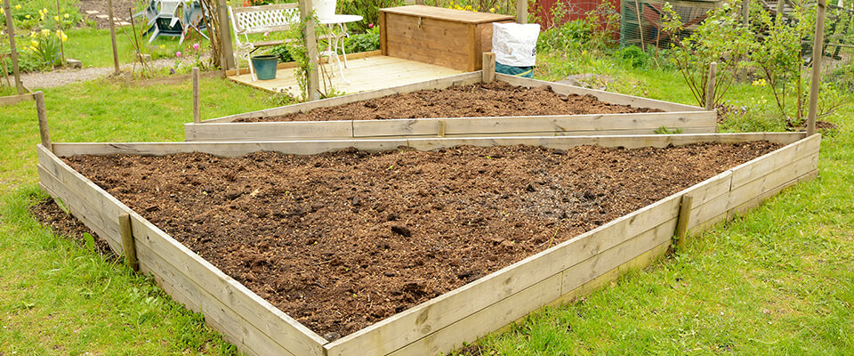 Easy No Dig Flower Bed - Create a Garden Right Over Your Grass!